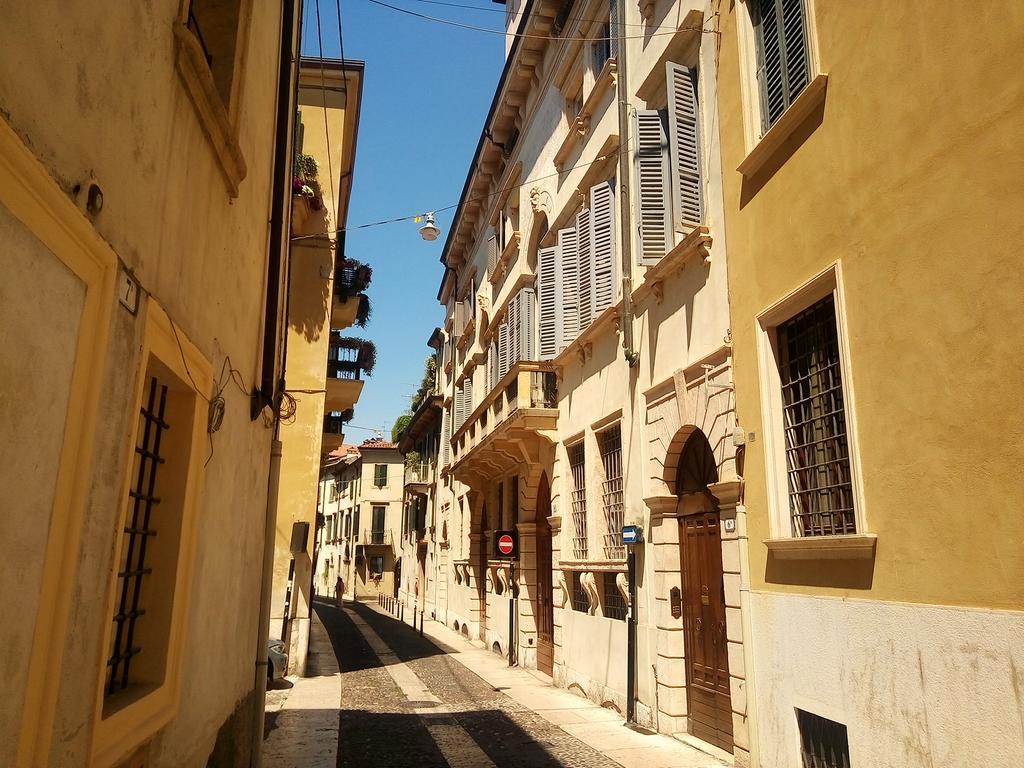 Palazzo Camozzini Apartments Verona Exterior photo